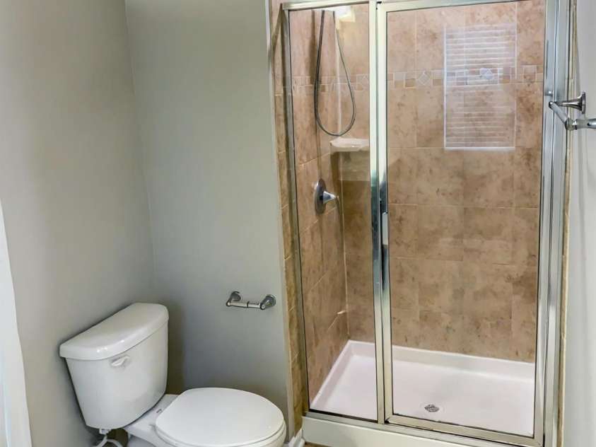 2752 Sawbridge Lane, Gastonia, NC 28056.  MLS# CAR4249063, YatesRealty ID 20043. Primary Bathroom