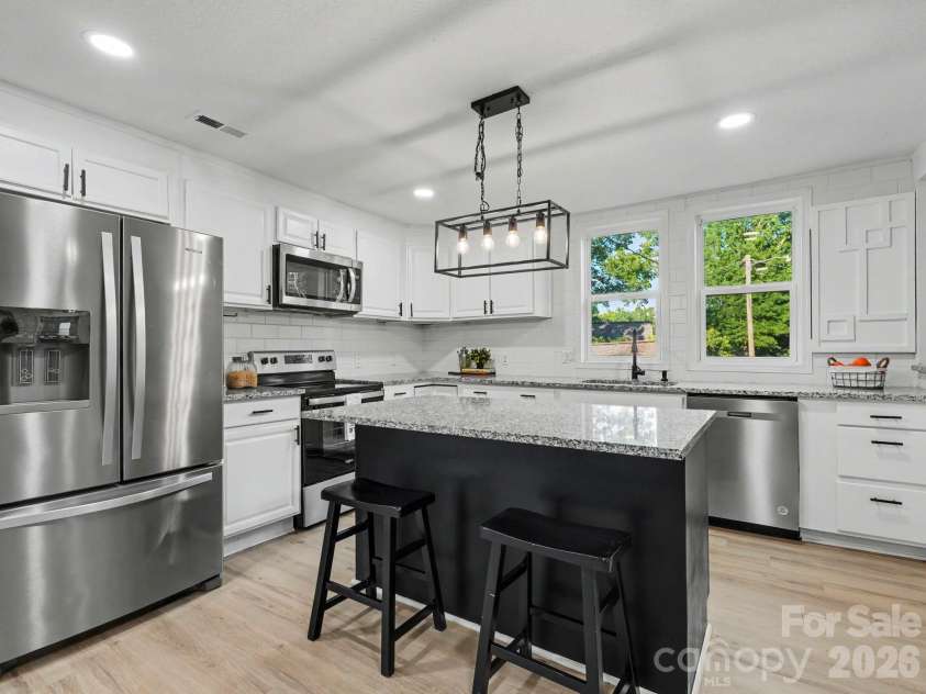 607 Old Charlotte Road, Concord, NC 28027.  MLS# CAR4397719, YatesRealty ID 20044. 