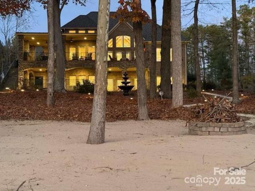 1140 Inlet Pointe Road, Salisbury, NC 28146.  MLS# CAR4312052, YatesRealty ID 20045. 