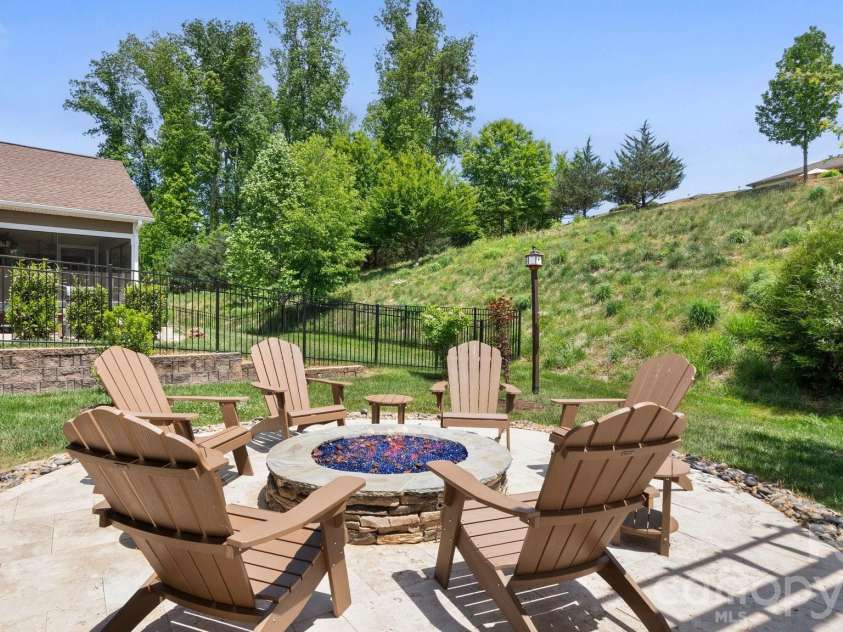 131 Chimney Rock Court, Denver, NC 28037.  MLS# CAR4377424, YatesRealty ID 20045. 