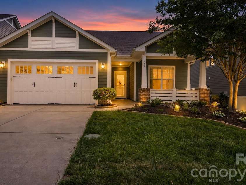 131 Chimney Rock Court, Denver, NC 28037.  MLS# CAR4377424, YatesRealty ID 20045. 