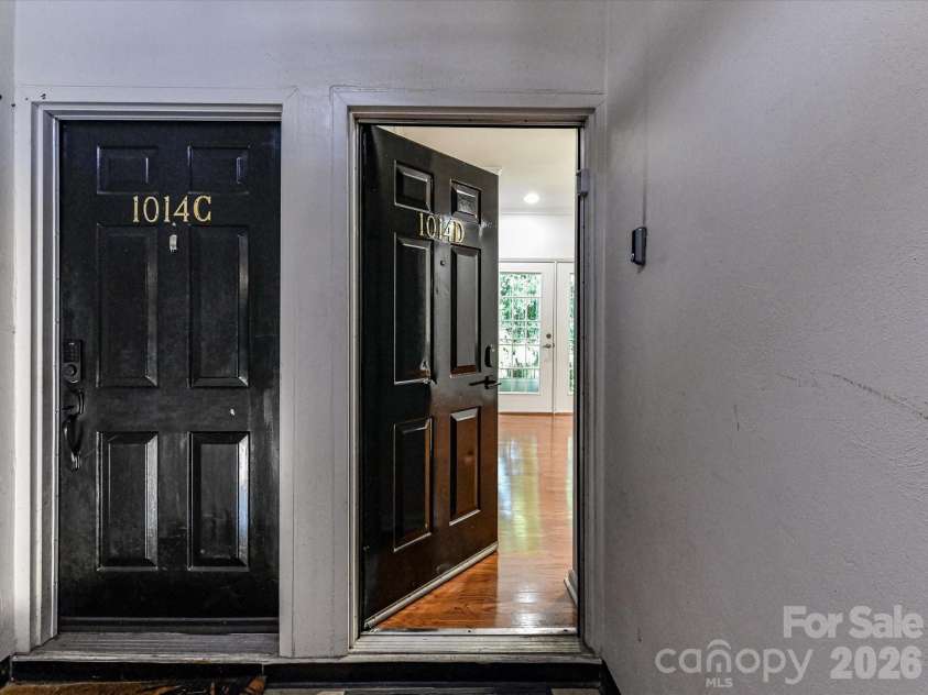 1014 Queens Road, Charlotte, NC 28207.  MLS# CAR4374904, YatesRealty ID 20046. 