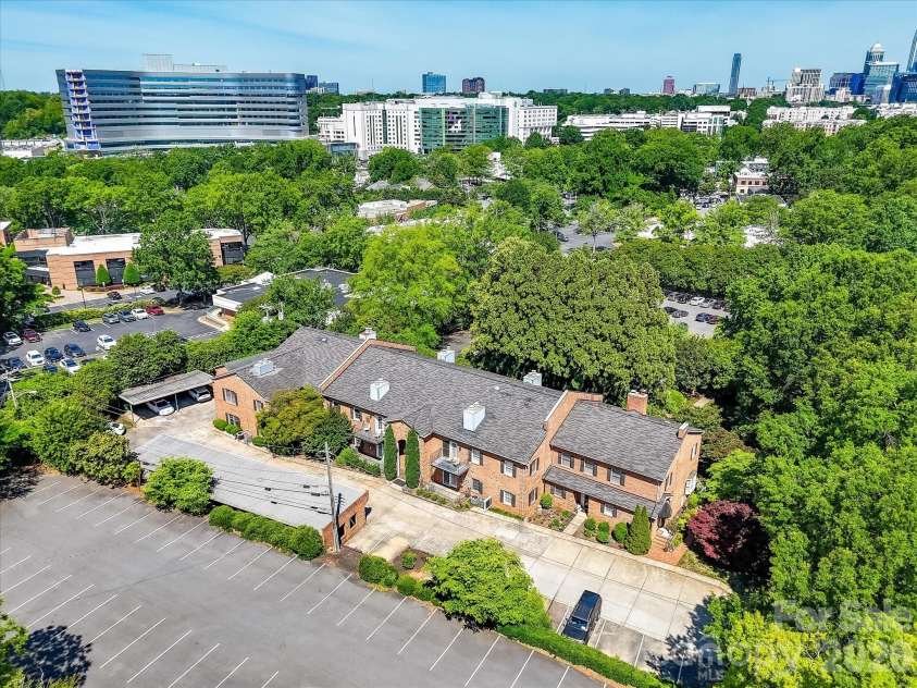 1014 Queens Road, Charlotte, NC 28207.  MLS# CAR4374904, YatesRealty ID 20046. 