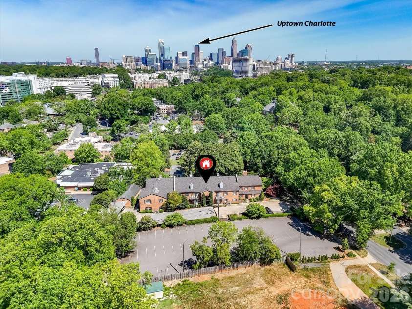 1014 Queens Road, Charlotte, NC 28207.  MLS# CAR4374904, YatesRealty ID 20046. 