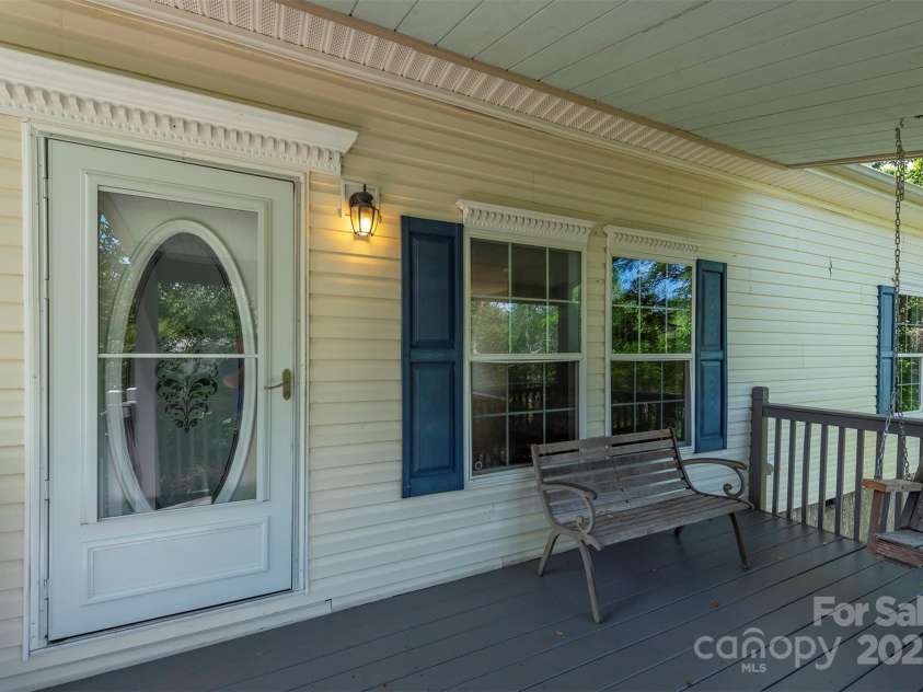 9 Everwood Drive, Candler, NC 28715.  MLS# CAR4269275, YatesRealty ID 20048. 