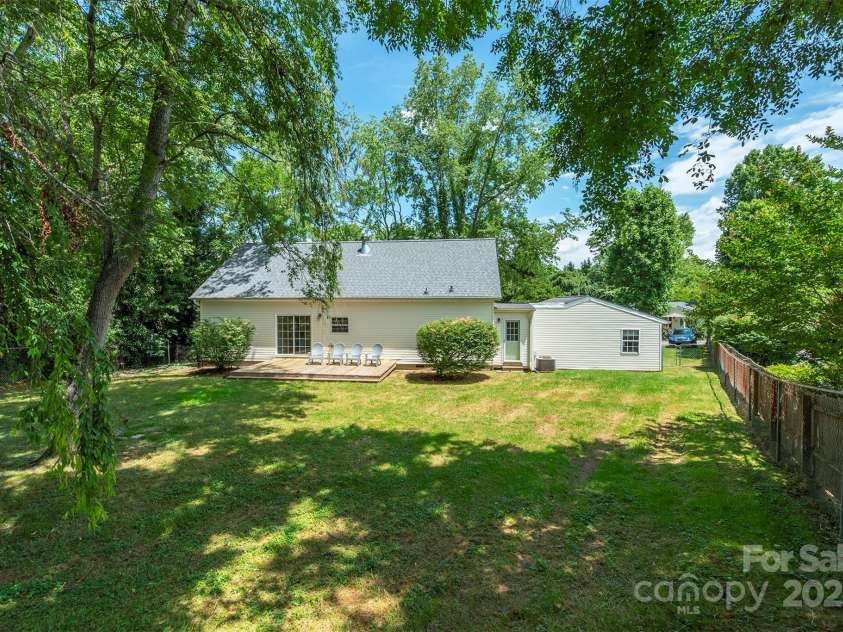 9 Everwood Drive, Candler, NC 28715.  MLS# CAR4269275, YatesRealty ID 20048. So much room for gardening