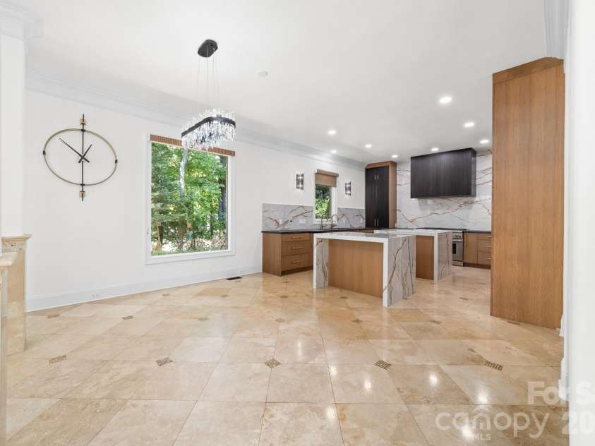 18805 Windy Point Drive, Cornelius, NC 28031.  MLS# CAR4373578, YatesRealty ID 20049. Completely remodeled kitchen