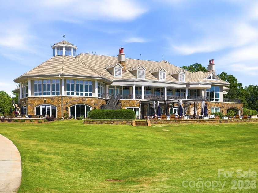 18805 Windy Point Drive, Cornelius, NC 28031.  MLS# CAR4373578, YatesRealty ID 20049. Minutes from the Peninsula golf course
