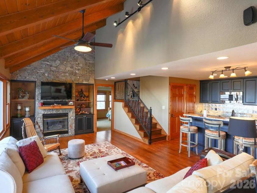 71 Ivy Ridge Road, Burnsville, NC 28714.  MLS# CAR4334106, YatesRealty ID 20049. 