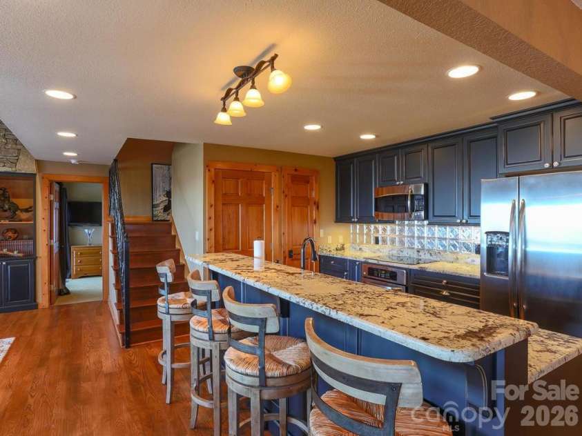 71 Ivy Ridge Road, Burnsville, NC 28714.  MLS# CAR4334106, YatesRealty ID 20049. 