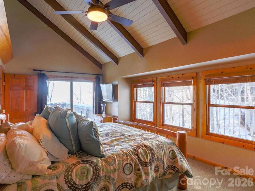 71 Ivy Ridge Road, Burnsville, NC 28714.  MLS# CAR4334106, YatesRealty ID 20049. 