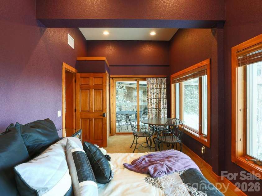 71 Ivy Ridge Road, Burnsville, NC 28714.  MLS# CAR4334106, YatesRealty ID 20049. 