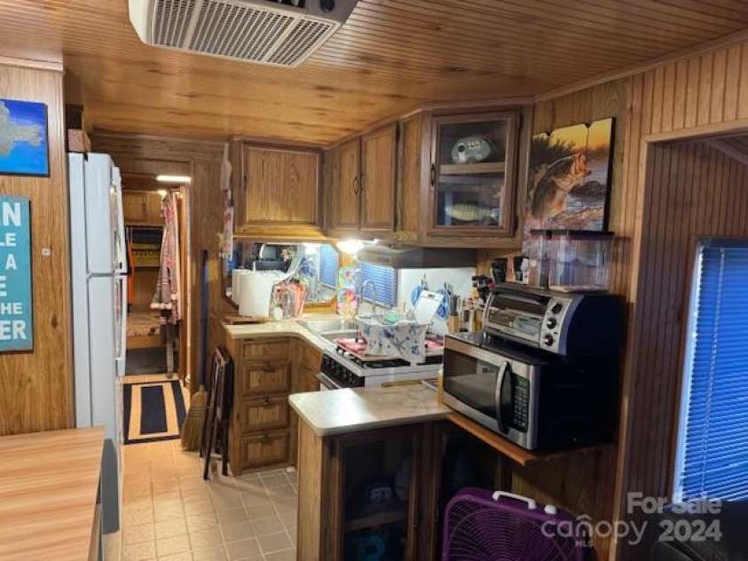 101 Lake View Drive, Mount Gilead, NC 27306.  MLS# CAR4205809, YatesRealty ID 2005. 