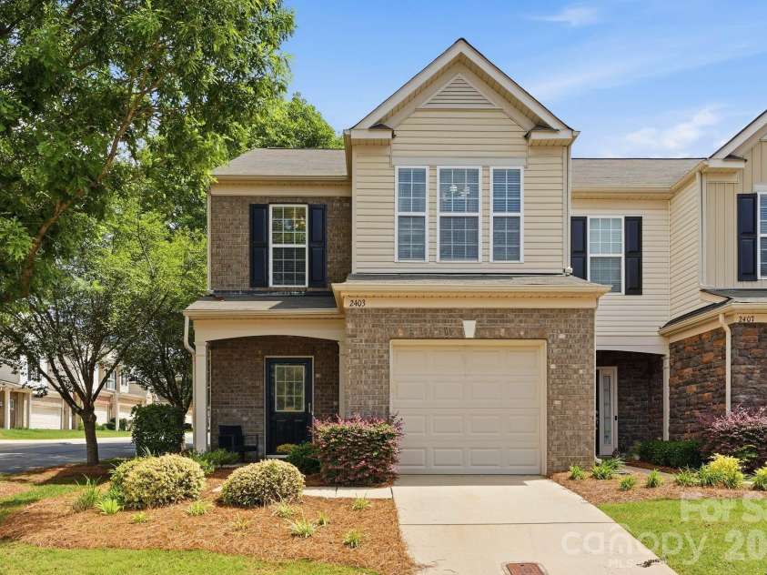 2403 Diplomat Lane, Charlotte, NC 28210.  MLS# CAR4387067, YatesRealty ID 2005. 