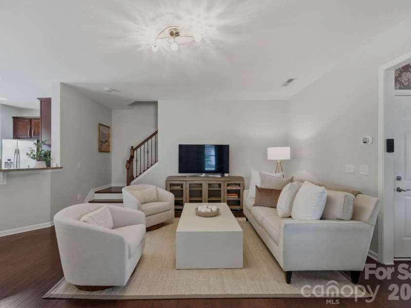 2403 Diplomat Lane, Charlotte, NC 28210.  MLS# CAR4387067, YatesRealty ID 2005. 