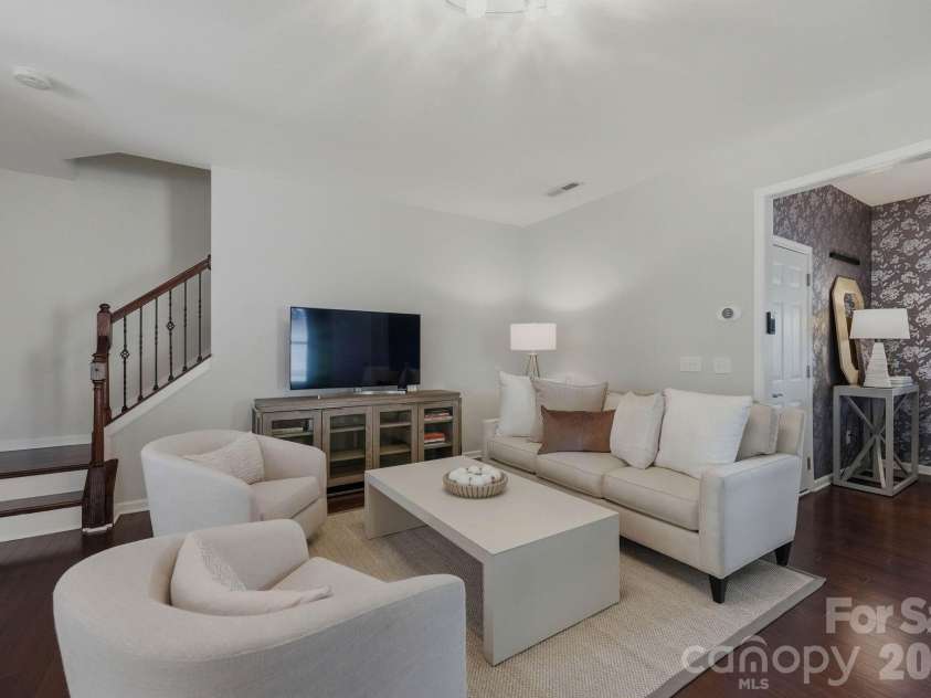 2403 Diplomat Lane, Charlotte, NC 28210.  MLS# CAR4387067, YatesRealty ID 2005. 