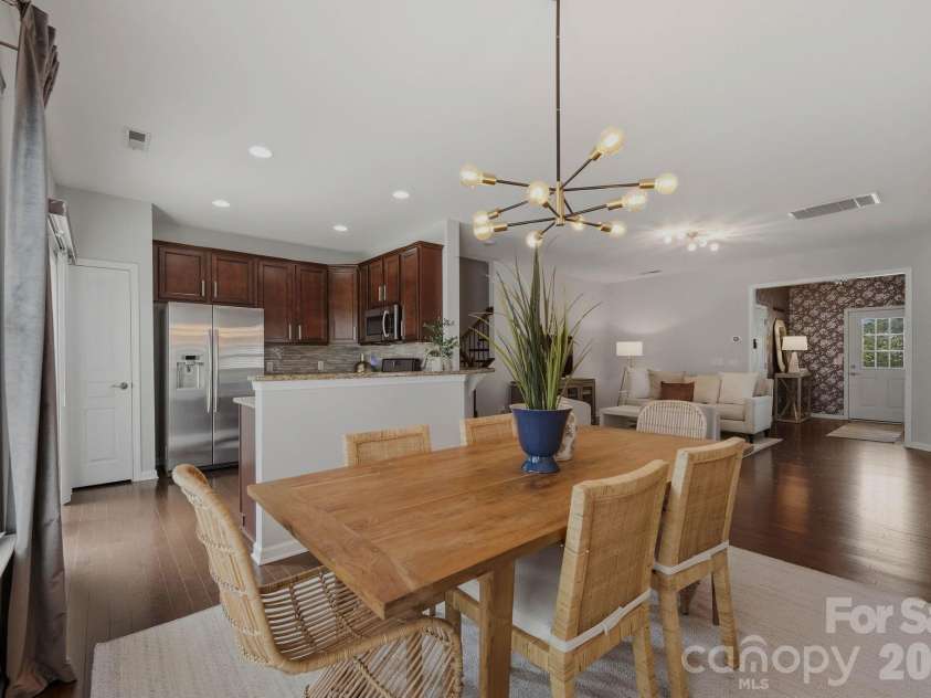 2403 Diplomat Lane, Charlotte, NC 28210.  MLS# CAR4387067, YatesRealty ID 2005. 
