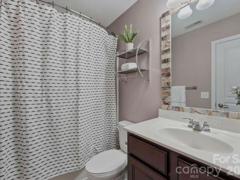 2403 Diplomat Lane, Charlotte, NC 28210.  MLS# CAR4387067, YatesRealty ID 2005. 