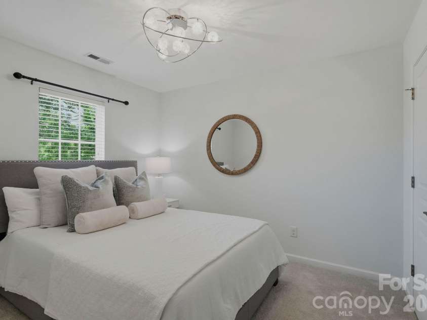 2403 Diplomat Lane, Charlotte, NC 28210.  MLS# CAR4387067, YatesRealty ID 2005. 