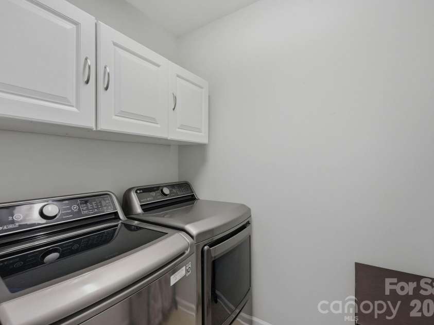 2403 Diplomat Lane, Charlotte, NC 28210.  MLS# CAR4387067, YatesRealty ID 2005. 