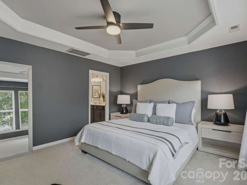 2403 Diplomat Lane, Charlotte, NC 28210.  MLS# CAR4387067, YatesRealty ID 2005. 