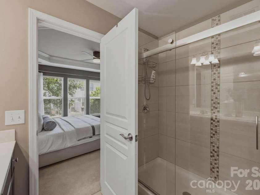 2403 Diplomat Lane, Charlotte, NC 28210.  MLS# CAR4387067, YatesRealty ID 2005. 