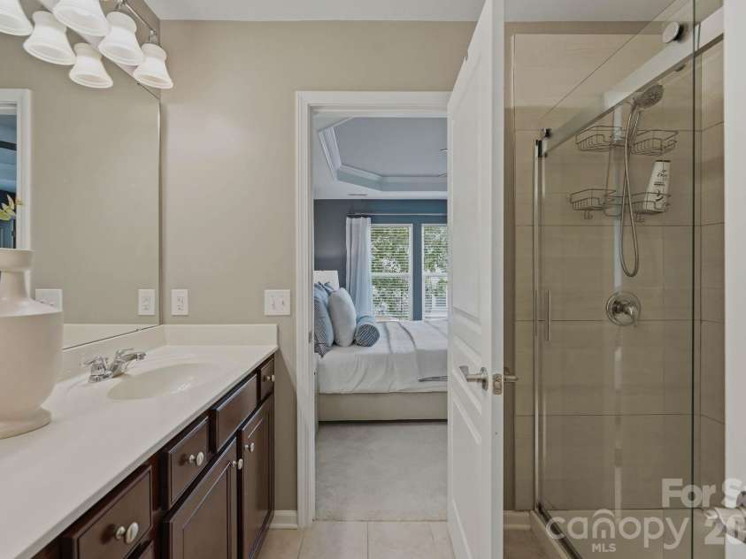 2403 Diplomat Lane, Charlotte, NC 28210.  MLS# CAR4387067, YatesRealty ID 2005. 