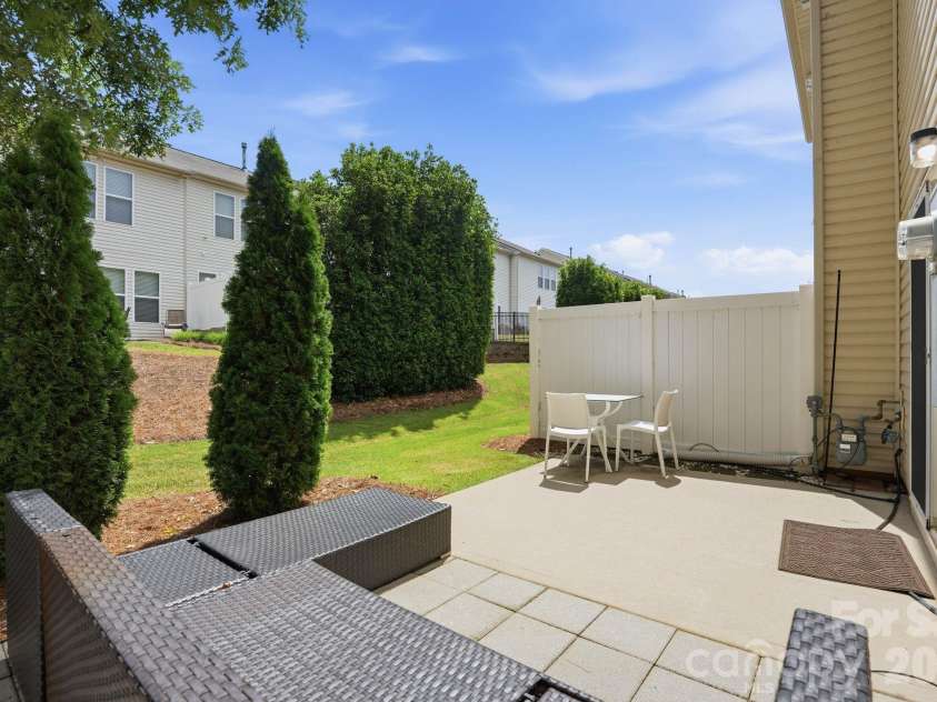 2403 Diplomat Lane, Charlotte, NC 28210.  MLS# CAR4387067, YatesRealty ID 2005. 