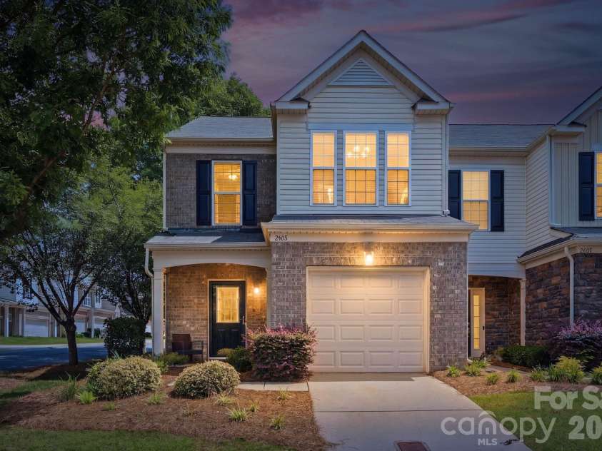 2403 Diplomat Lane, Charlotte, NC 28210.  MLS# CAR4387067, YatesRealty ID 2005. 
