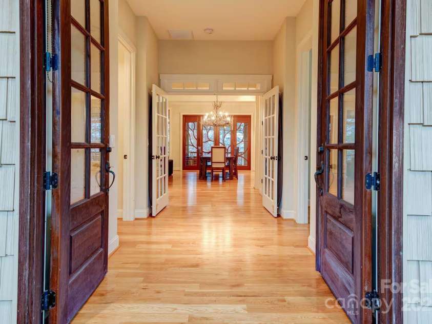 376 Grandview Drive, Lake Lure, NC 28746.  MLS# CAR4286167, YatesRealty ID 2005. 