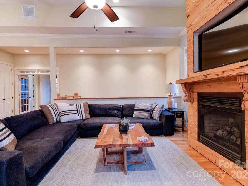 376 Grandview Drive, Lake Lure, NC 28746.  MLS# CAR4286167, YatesRealty ID 2005. 