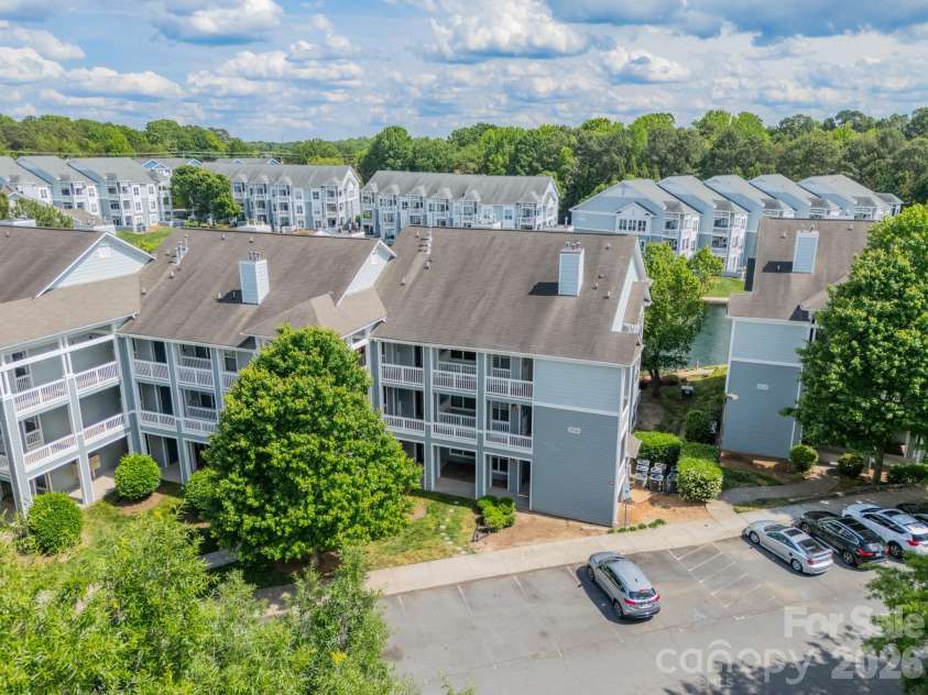 18736 Nautical Drive, Cornelius, NC 28031.  MLS# CAR4371248, YatesRealty ID 20051. 