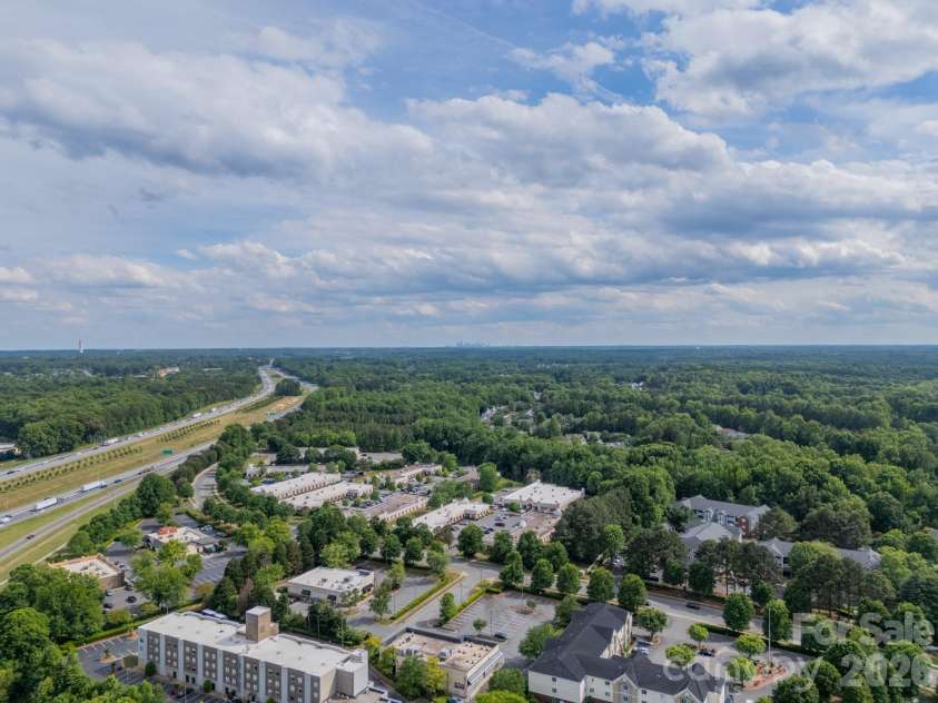 18736 Nautical Drive, Cornelius, NC 28031.  MLS# CAR4371248, YatesRealty ID 20051. 