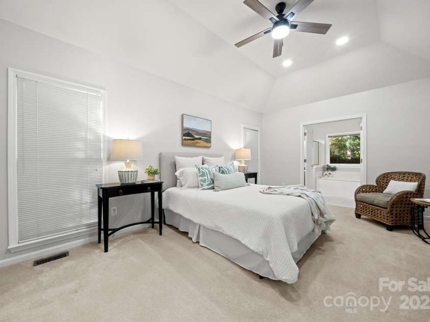 5550 Monticello Drive, Concord, NC 28027.  MLS# CAR4314212, YatesRealty ID 20051. Primary w/en suite