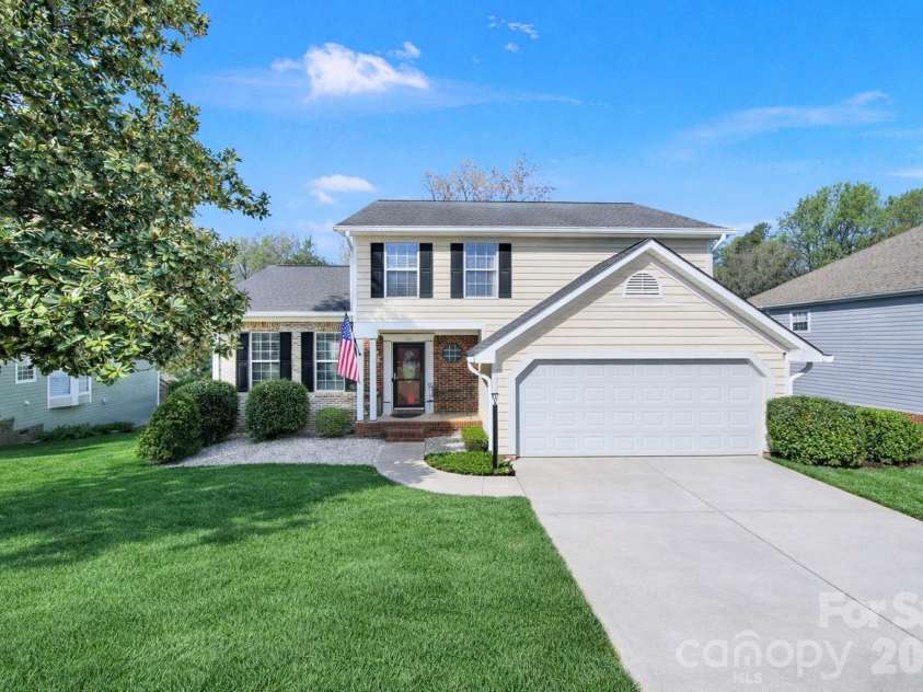 263 Fox Hollow Road, Mooresville, NC 28117.  MLS# CAR4360357, YatesRealty ID 20052. 263 Fox Hollow Road