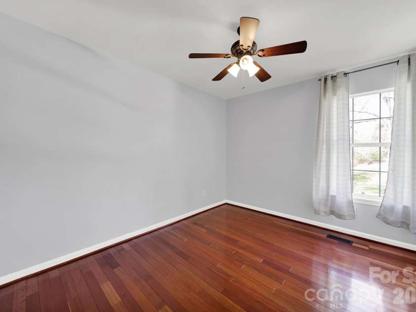 263 Fox Hollow Road, Mooresville, NC 28117.  MLS# CAR4360357, YatesRealty ID 20052. Bedroom