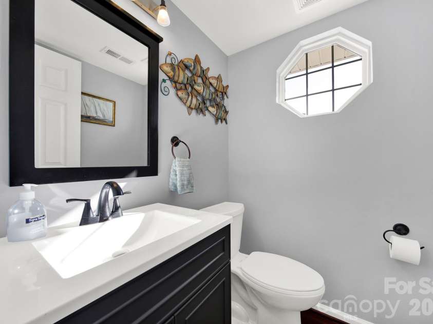 263 Fox Hollow Road, Mooresville, NC 28117.  MLS# CAR4360357, YatesRealty ID 20052. Half Bathroom