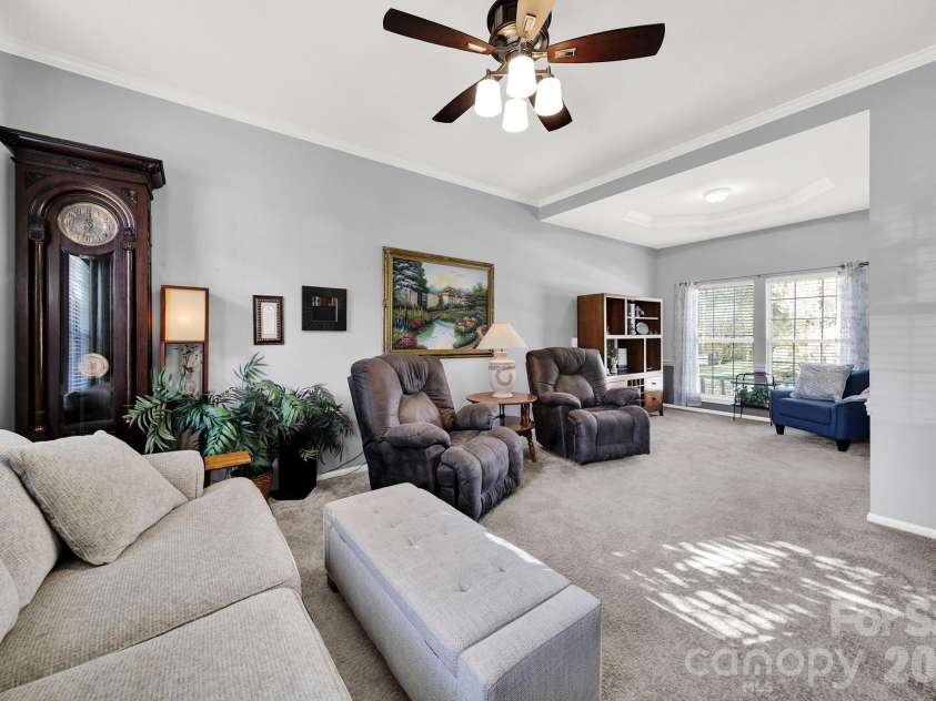 263 Fox Hollow Road, Mooresville, NC 28117.  MLS# CAR4360357, YatesRealty ID 20052. Living Room