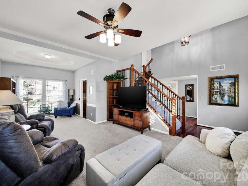 263 Fox Hollow Road, Mooresville, NC 28117.  MLS# CAR4360357, YatesRealty ID 20052. Living Room