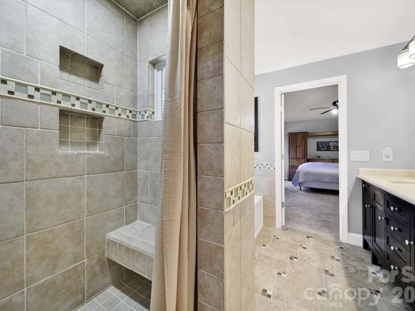 263 Fox Hollow Road, Mooresville, NC 28117.  MLS# CAR4360357, YatesRealty ID 20052. Primary Bathroom