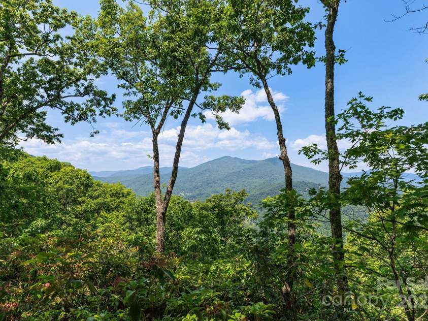 321 Tsalagi Trail, Maggie Valley, NC 28751.  MLS# CAR4267859, YatesRealty ID 20052. 