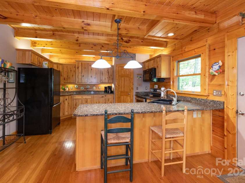 321 Tsalagi Trail, Maggie Valley, NC 28751.  MLS# CAR4267859, YatesRealty ID 20052. 