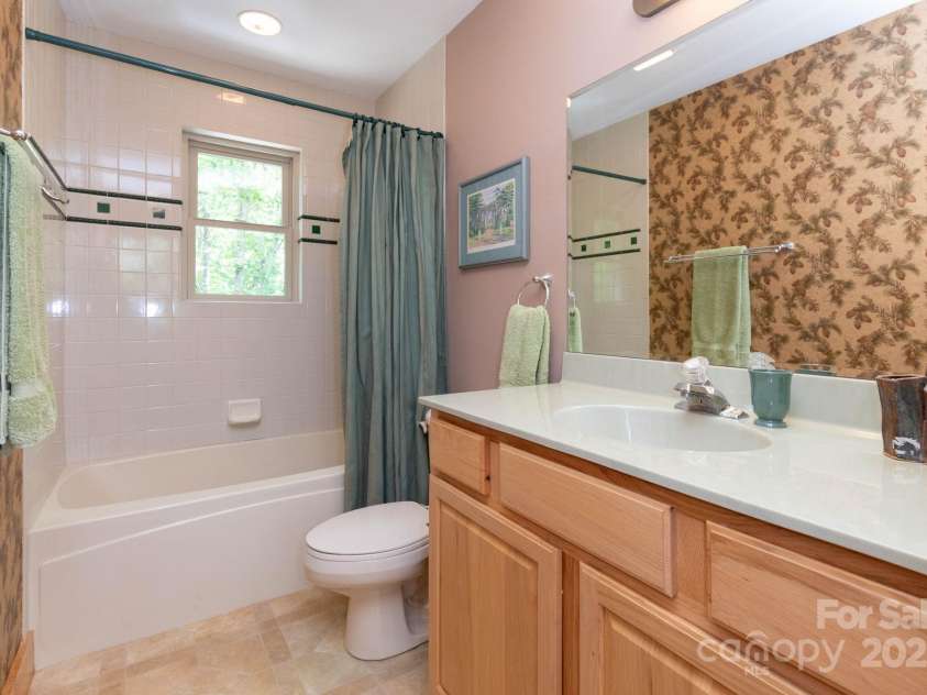 321 Tsalagi Trail, Maggie Valley, NC 28751.  MLS# CAR4267859, YatesRealty ID 20052. 