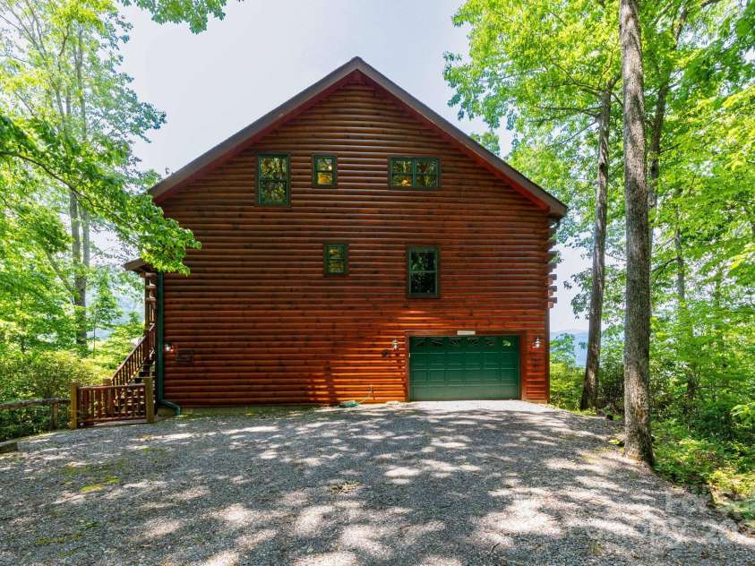 321 Tsalagi Trail, Maggie Valley, NC 28751.  MLS# CAR4267859, YatesRealty ID 20052. 