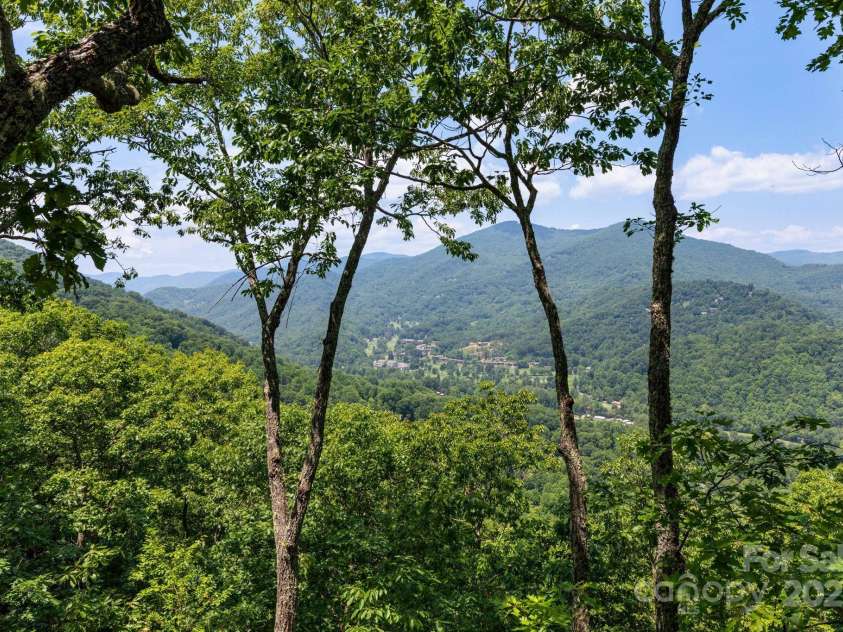 321 Tsalagi Trail, Maggie Valley, NC 28751.  MLS# CAR4267859, YatesRealty ID 20052. 