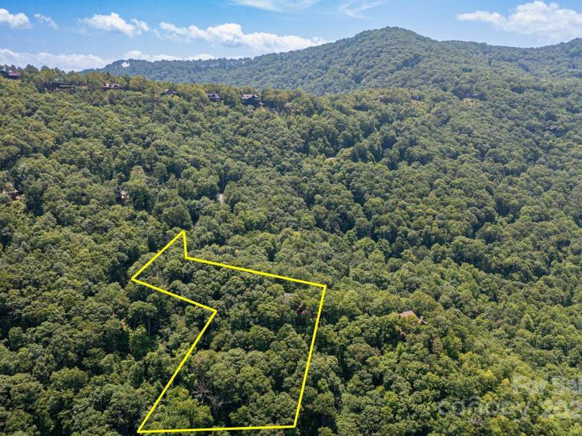 321 Tsalagi Trail, Maggie Valley, NC 28751.  MLS# CAR4267859, YatesRealty ID 20052. 