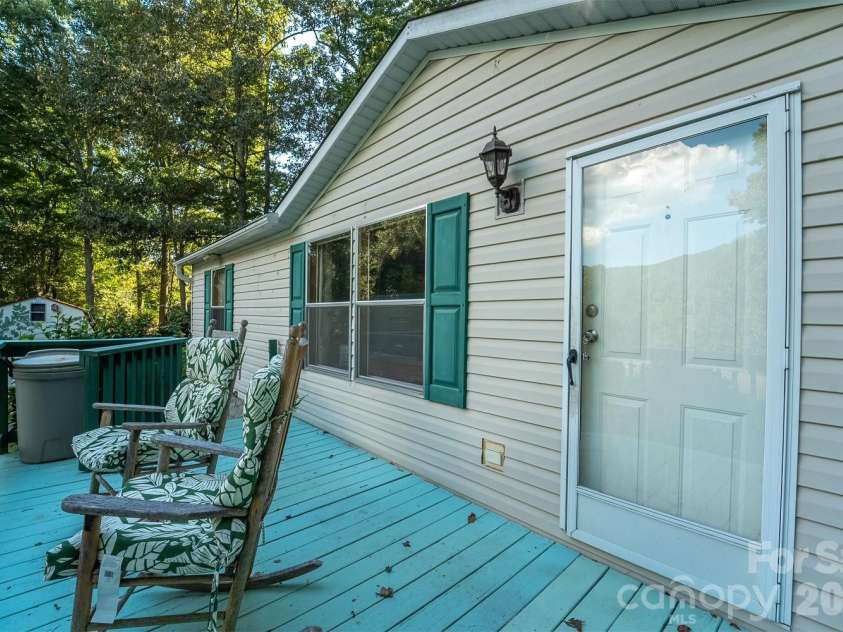 39 Lisa Court, Otto, NC 28763.  MLS# CAR4379777, YatesRealty ID 20053. 