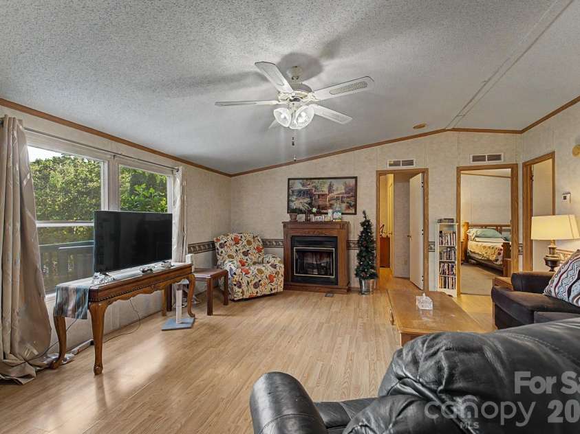 39 Lisa Court, Otto, NC 28763.  MLS# CAR4379777, YatesRealty ID 20053. 