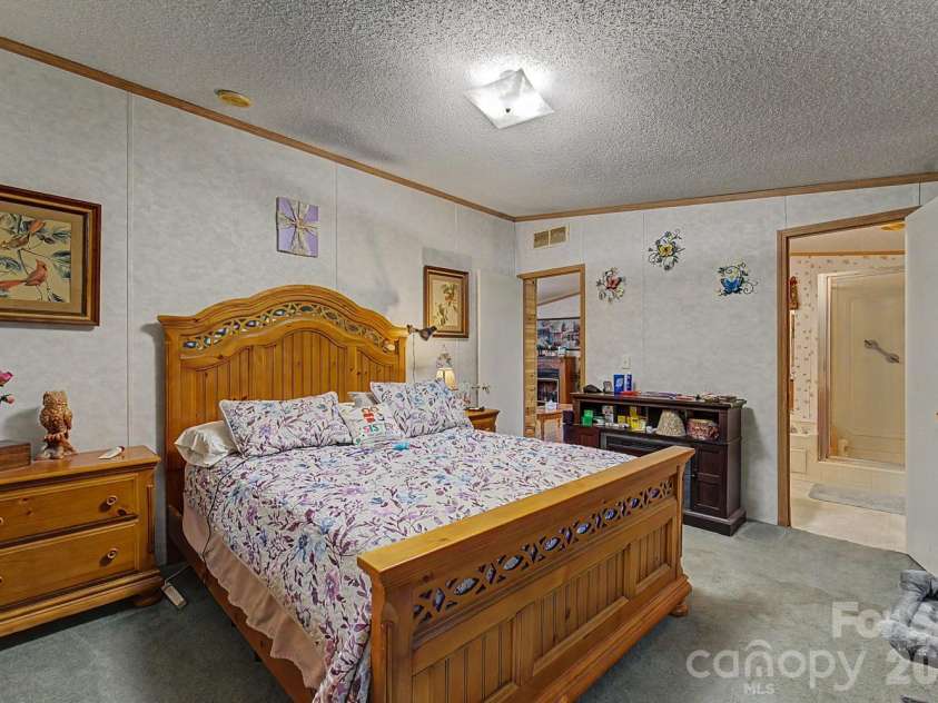 39 Lisa Court, Otto, NC 28763.  MLS# CAR4379777, YatesRealty ID 20053. 