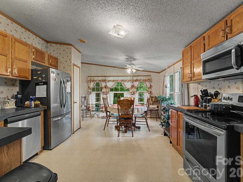 39 Lisa Court, Otto, NC 28763.  MLS# CAR4379777, YatesRealty ID 20053. 